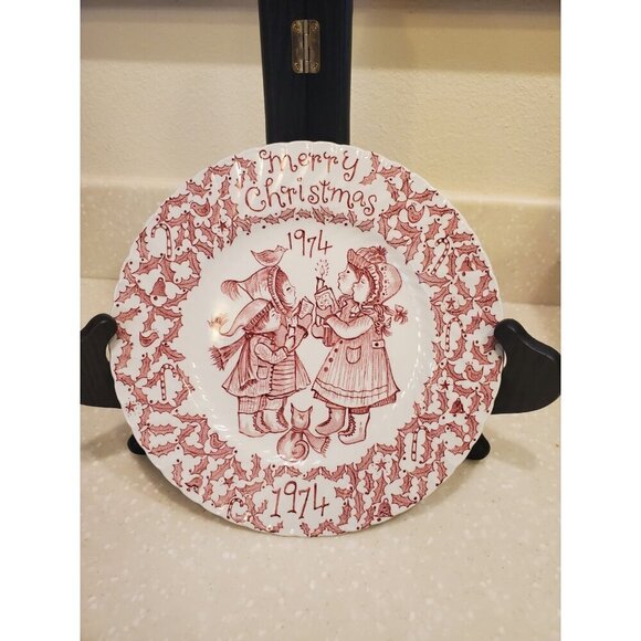Vintage 1974 Royal Crownford Collectible Plate 8.5" Merry Christmas Transferware - Picture 4 of 11